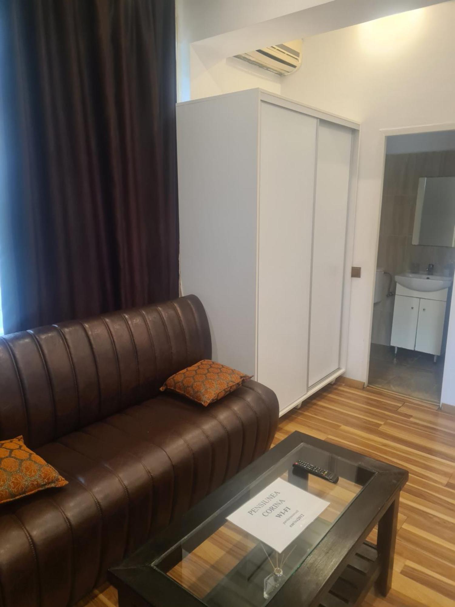 Pensiunea Corina Boutique 克拉奥华 外观 照片
