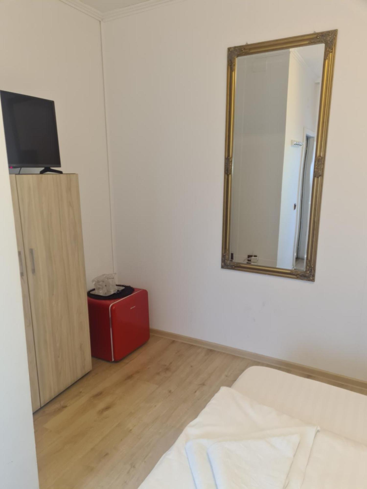 Pensiunea Corina Boutique 克拉奥华 外观 照片